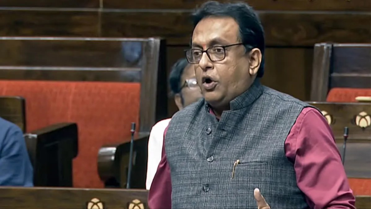 ममता बनर्जी को जोर का एक और झटका, आधिकारिक पार्टी प्रवक्ता शांतनु सेन ने पद से दिया इस्तीफा