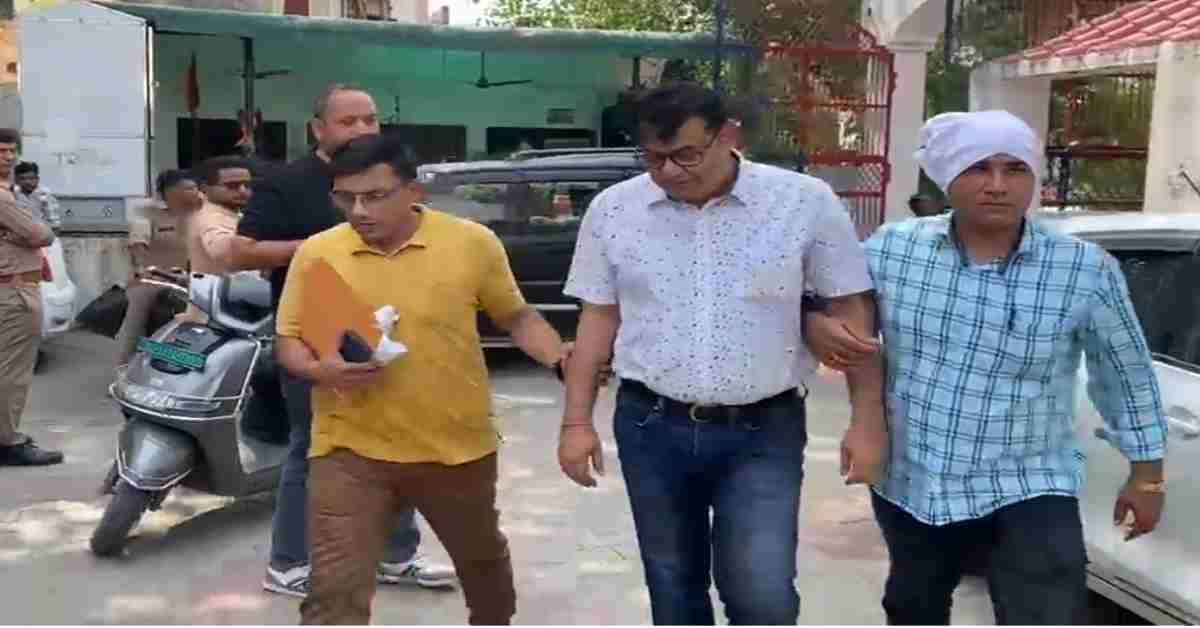 सैलरी से पेट नहीं भरता? जिला आपूर्ति अधिकारी रिश्वत लेते गिरफ्तार, राशन डीलर से मांग रहा था कमीशन