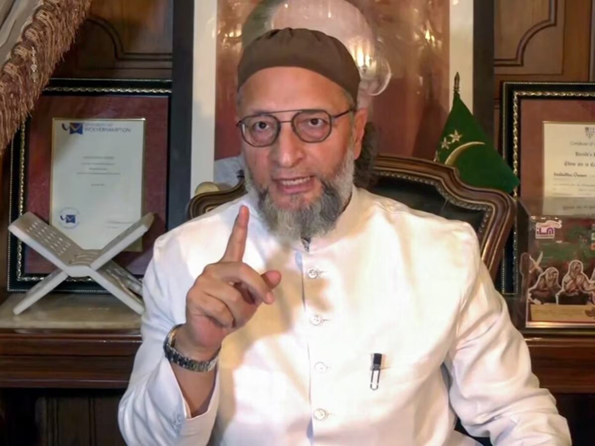 अज़ान और नमाज़ से इतनी परेशानी क्यों, AIMIM अध्यक्ष ने कहा- सड़कों पर नमाज पढ़ना नहीं छोड़ेंगे
