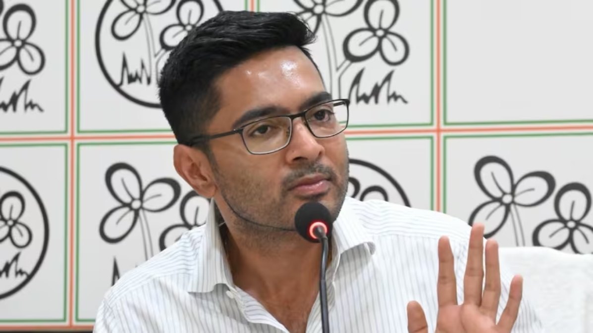 विधायक फर्जी सिग्नेचर मामले में नोटिस मिलने पर भड़के अभिषेक बनर्जी, कहा- “मैं झुकने वाला नहीं हूं, चाहे मेरा गला ही क्यों ना काट दो”