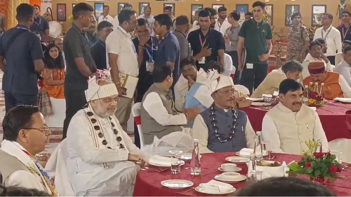 बादल अकादमी में बस्तर की सांस्कृतिक झलक : गृहमंत्री अमित शाह ने लोकनृत्यों का लिया आनंद, तीन राज्यों के मुख्यमंत्री भी रहे उपस्थित