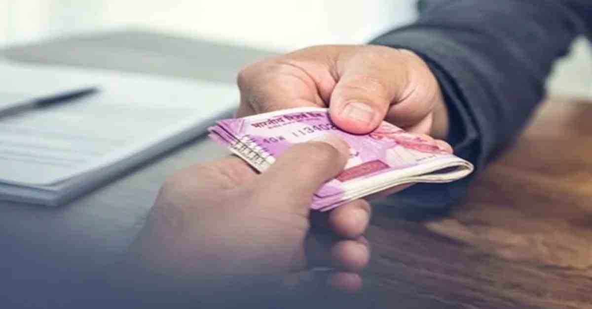 सैलरी से पेट नहीं भरता? कानूनगो 15 हजार रिश्वत लेते गिरफ्तार, पैमाइश के नाम मांगी थी घूस