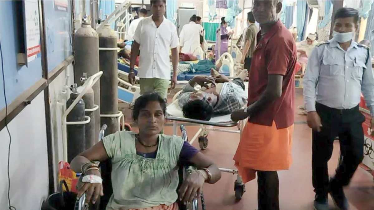 CG News : सामूहिक भोज के बाद 17 ग्रामीण बीमार, एक महिला की मौत से गांव में मचा हड़कंप