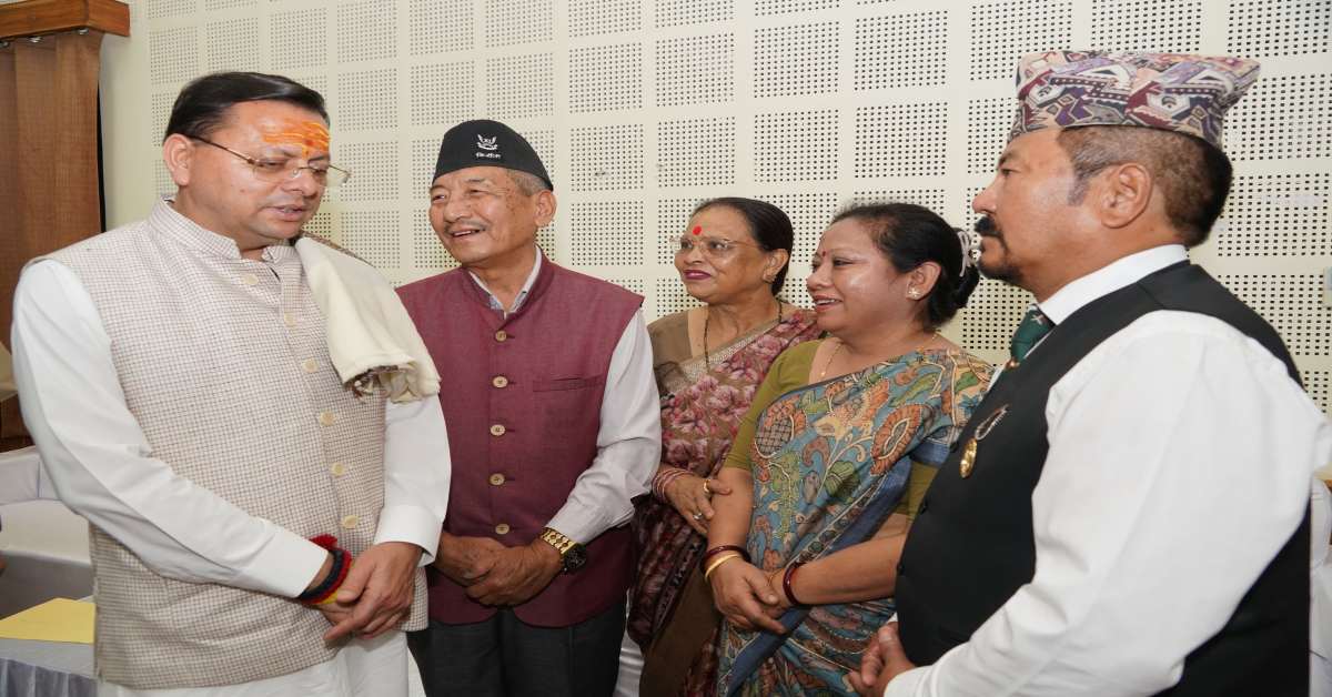 जनसुनवाई के लिए सीएम आवास पहुंची जनता, धामी ने शिकायतों पर लिया संज्ञान, अफसरों को दिए निर्देश