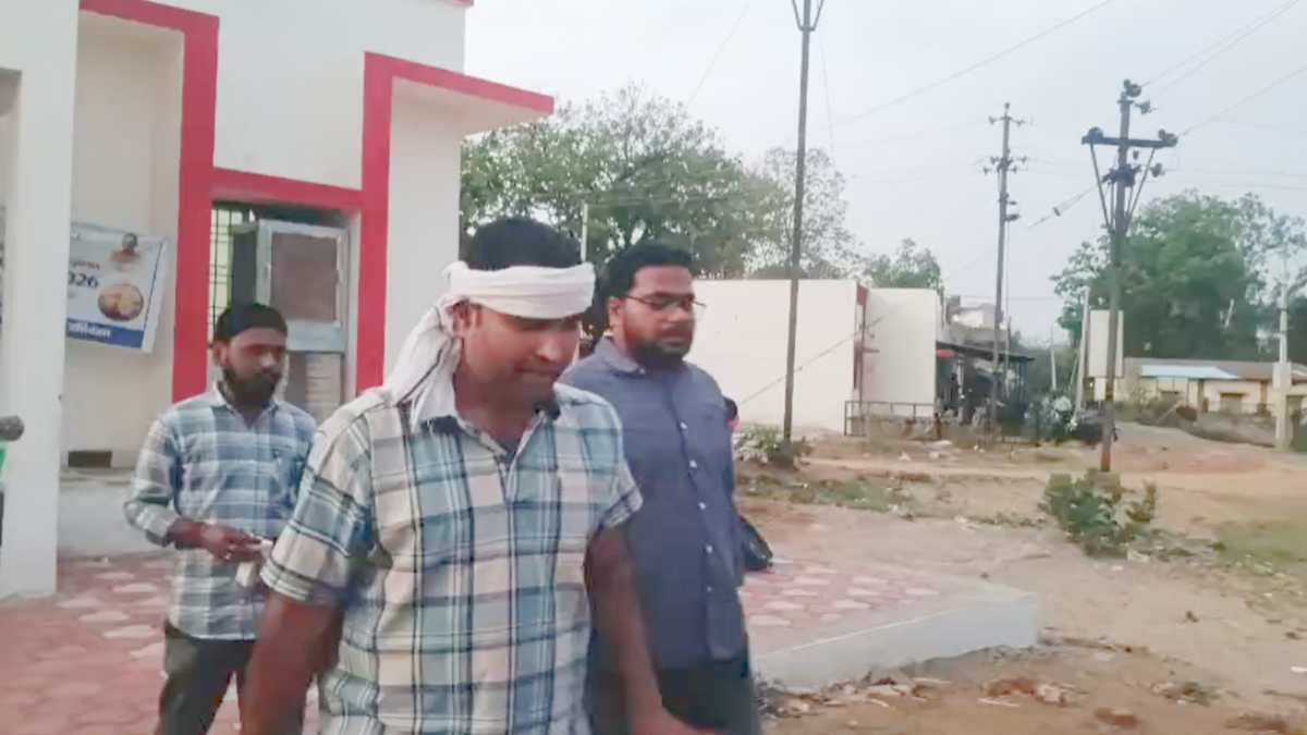 CG News : एसीबी की बड़ी कार्रवाई, रिश्वत लेते पकड़े गए कनिष्ठ अभियंता और लाइनमैन