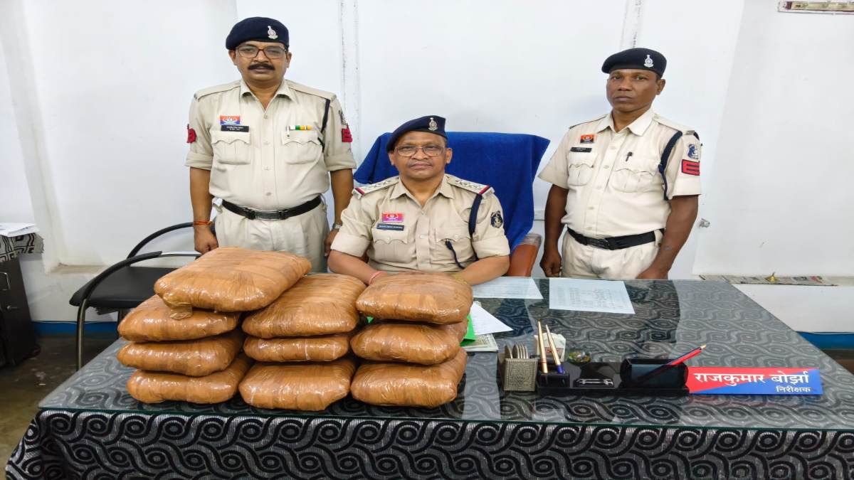 CG News : जीआरपी की बड़ी कार्रवाई, हीराकुंड एक्सप्रेस से लाखों का गांजा बरामद