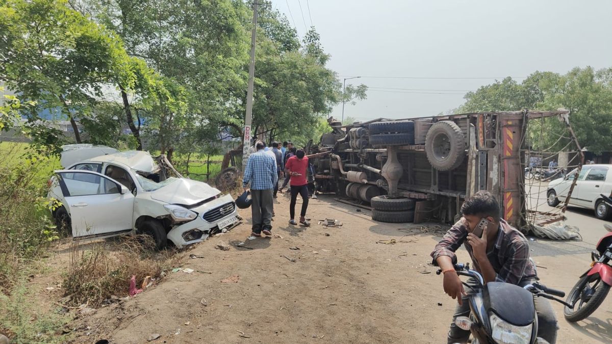 CG Accident News : कार और मेटाडोर में भीषण टक्कर, एक युवक की मौत, तीन घायल