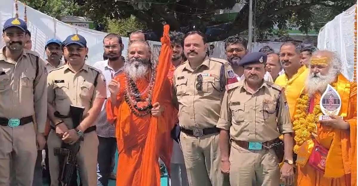 भोजशाला पहुंचे शंकराचार्य नरेंद्रानंद सरस्वती: मां वाग्देवी की पूजा-अर्चना की, मंदिरों को सरकारी नियंत्रण से मुक्त करने का किया आह्वान