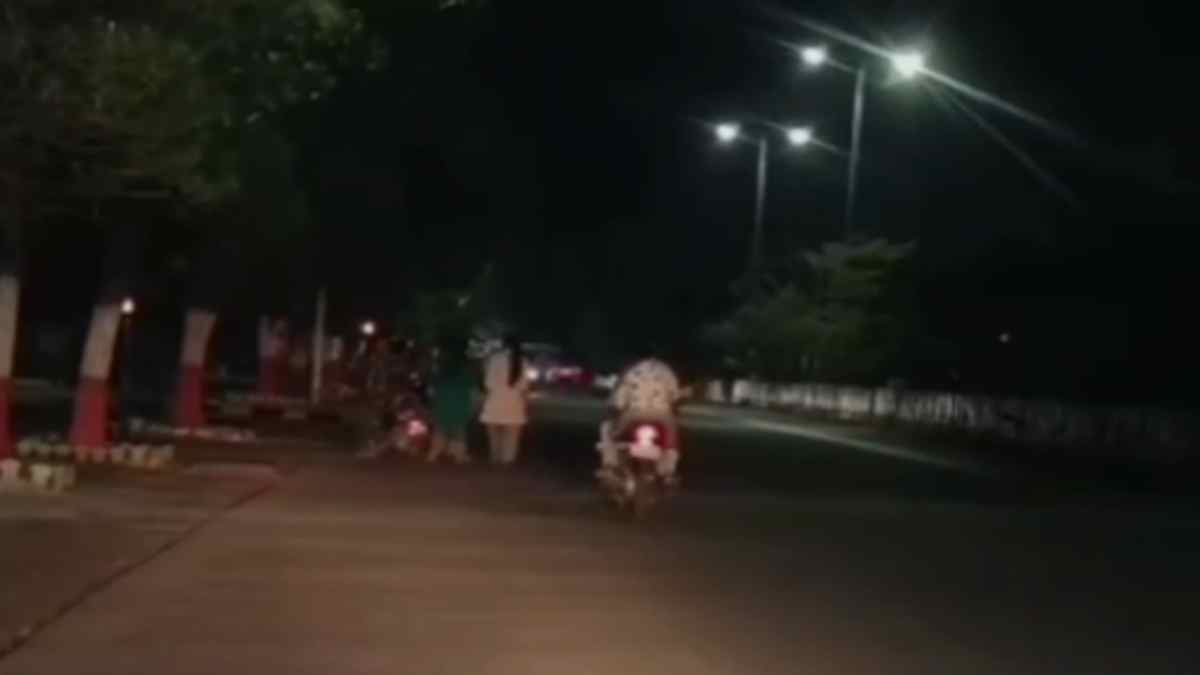 ‘कहां जा रही हो… नंबर दे दो’, महिला पुलिसकर्मियों को पीछे पड़े मजनू, छेड़ने पर हुआ ये अंजाम