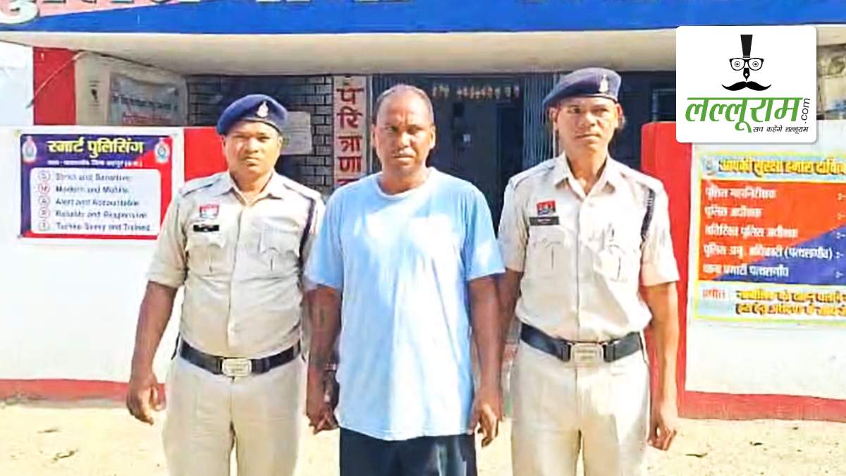 पं. जवाहर लाल नेहरू उत्कर्ष योजना में फर्जीवाड़ा: गरीब छात्रों का हक मारने वाला शिक्षक पहुंचा जेल, फर्जी आय प्रमाण पत्र बनाकर बेटी का कराया था मुफ्त प्रवेश