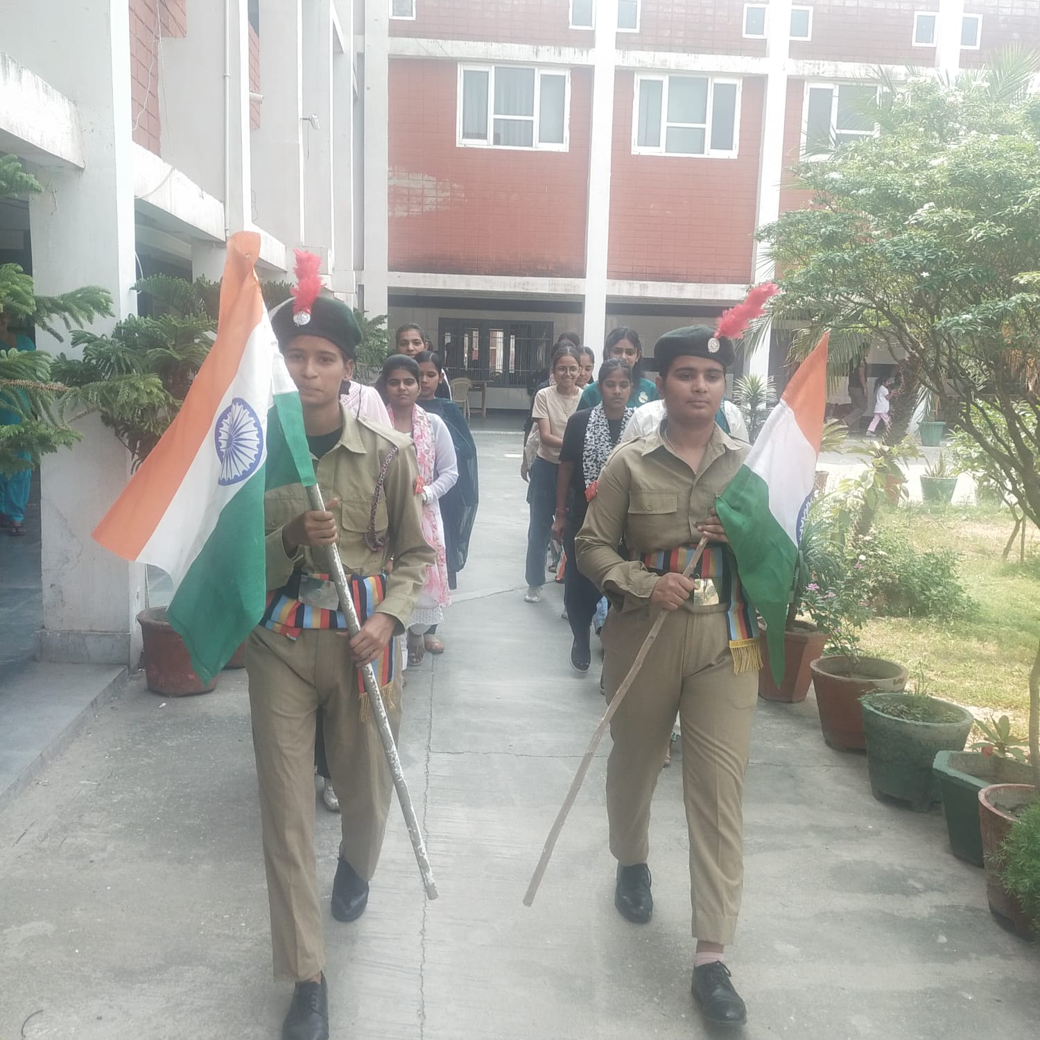 कैथल: ‘ऑपरेशन सिंदूर’ के समर्थन में इंदिरा गांधी महिला कॉलेज की छात्राओं ने निकाली जागरूकता रैली, देशभक्ति के नारों से गूंजा परिसर