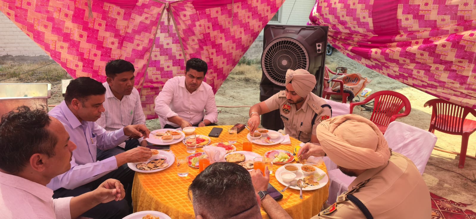 कैथल पुलिस की अनूठी पहल: एंटी व्हीकल थेफ्ट स्टाफ में “बड़ा खाना” का आयोजन, SP ने सुनी जवानों की समस्याएं
