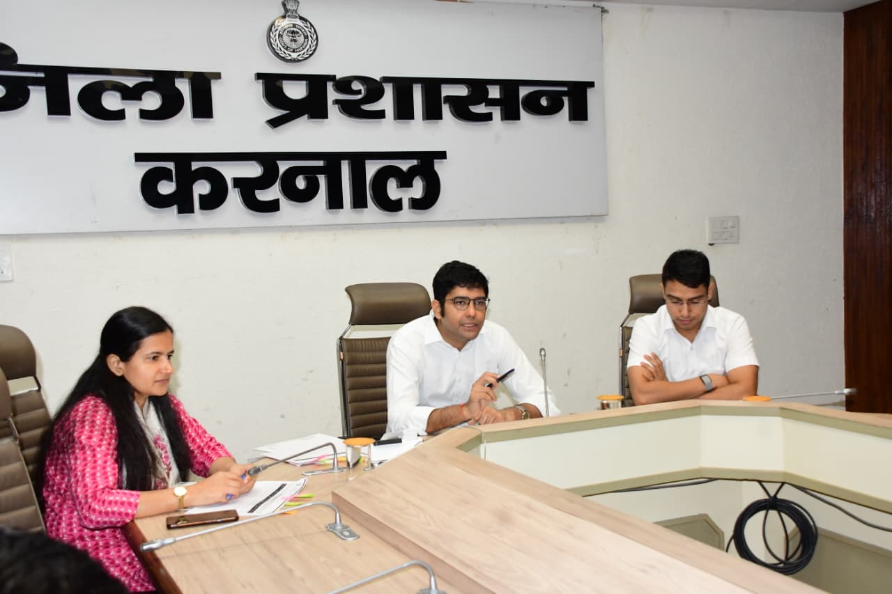 करनाल में जनगणना 2027 की तैयारियों की समीक्षा, अधिकारियों को कार्य शीघ्र पूर्ण करने के निर्देश
