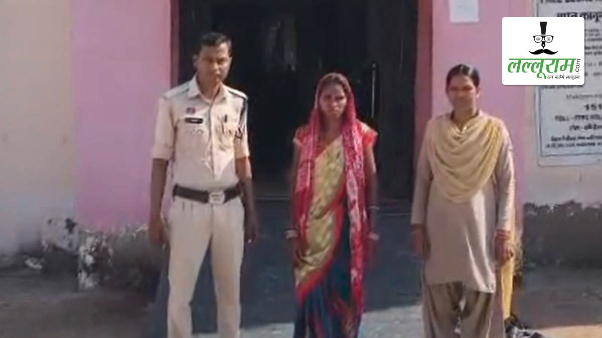 पति के साथ आपत्तिजनक स्थिति मिली पड़ोसन, महिला पर डंडे से किया हमला, इलाज के दौरान हुई मौत, पुलिस ने आरोपी को किया गिरफ्तार