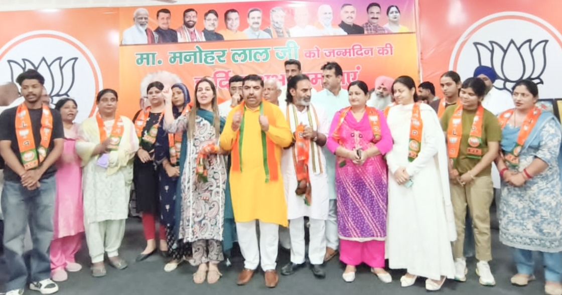 हरियाणा में मनोहर लाल के जन्मदिन पर बड़ा सियासी शक्ति प्रदर्शन… सैकड़ों युवाओं की BJP में एंट्री, क्या बदलेंगे चुनावी समीकरण?