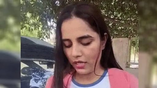 सोशल मीडिया इन्फ्लुएंसर कोमल चौधरी लंदन से पहुंचीं करनाल, युवक पर धमकी और अश्लील आरोप लगाने का दावा