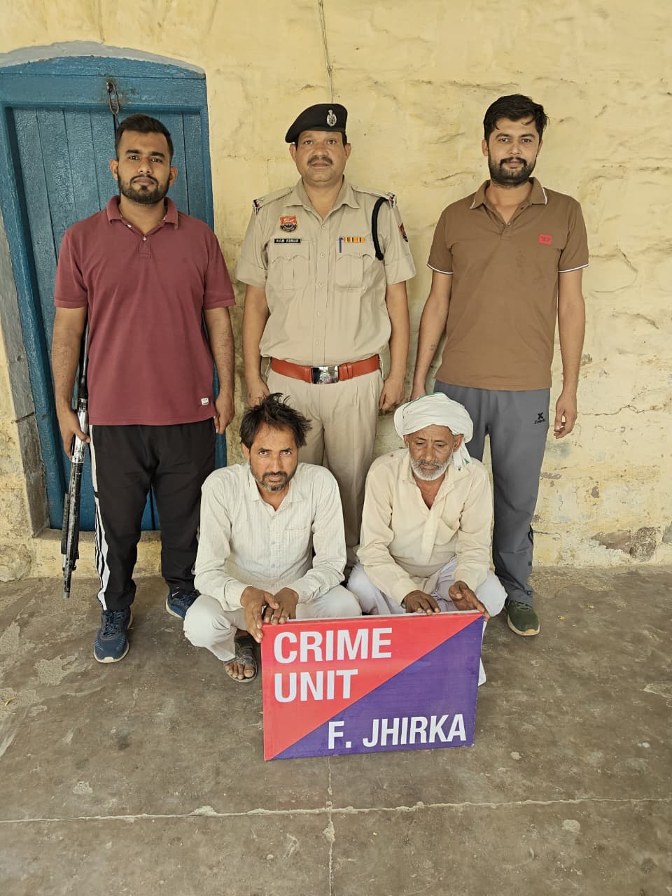 फिरोजपुर झिरका में अवैध हथियारों पर पुलिस का शिकंजा, दो आरोपी गिरफ्तार