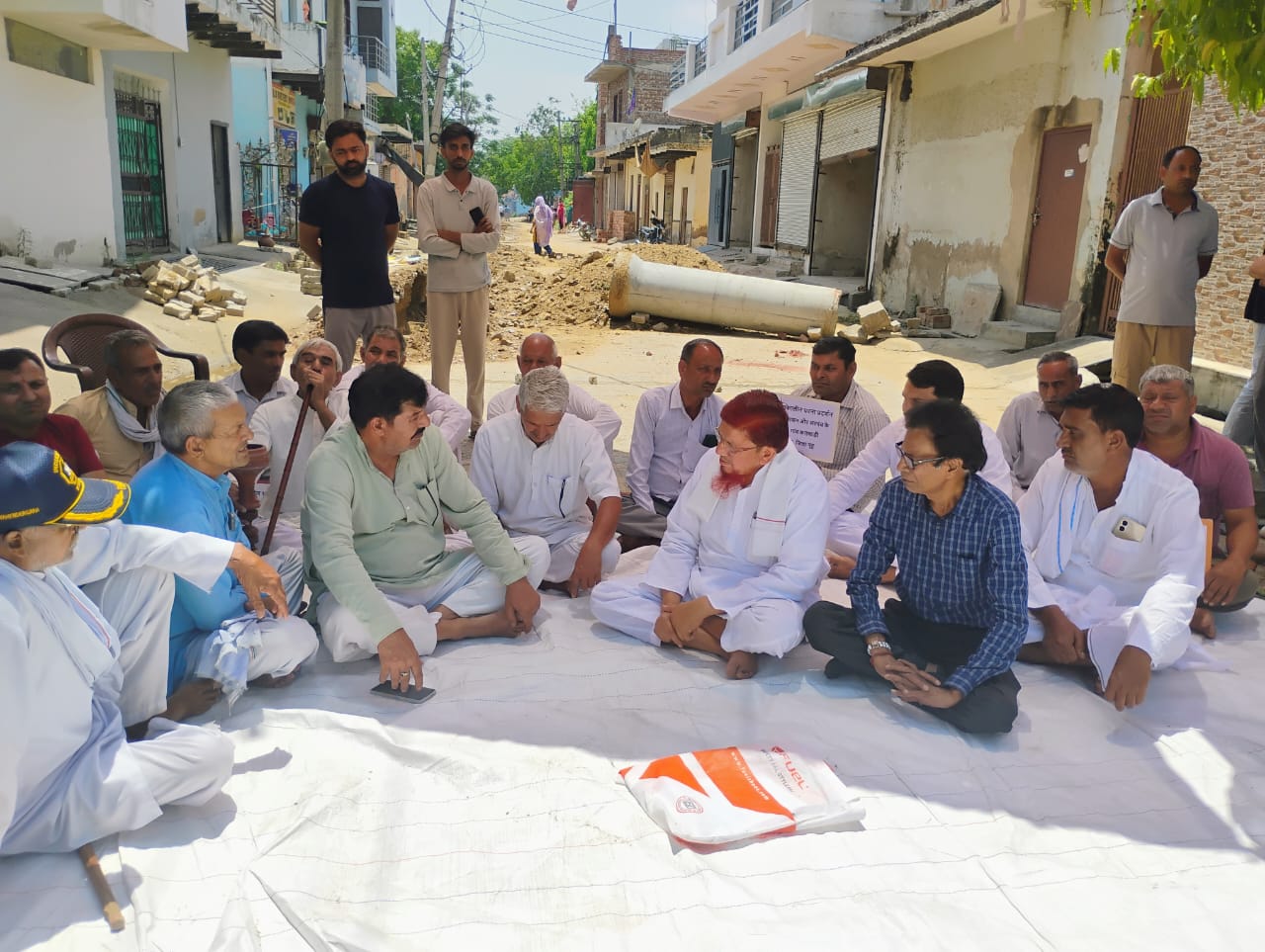 कलवाड़ी में सीवर परियोजना पर बवाल, ग्रामीणों का विरोध तेज, प्रशासन ने बताया नियमों के अनुरूप कार्य