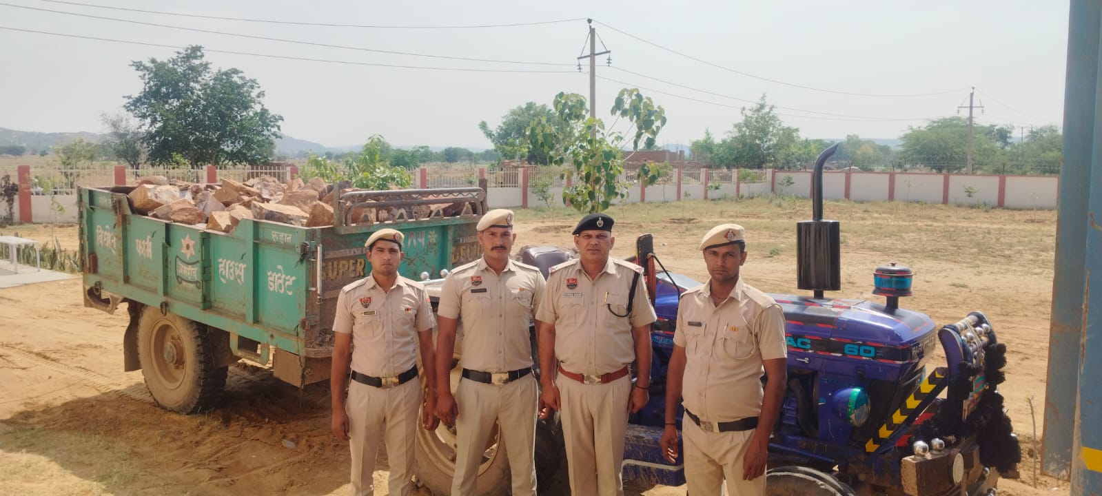 नूंह में अवैध खनन पर सख्ती: पुलिस ने पत्थरों से भरी ट्रैक्टर-ट्रॉली की जब्त,वाहन को लिया कब्जे में