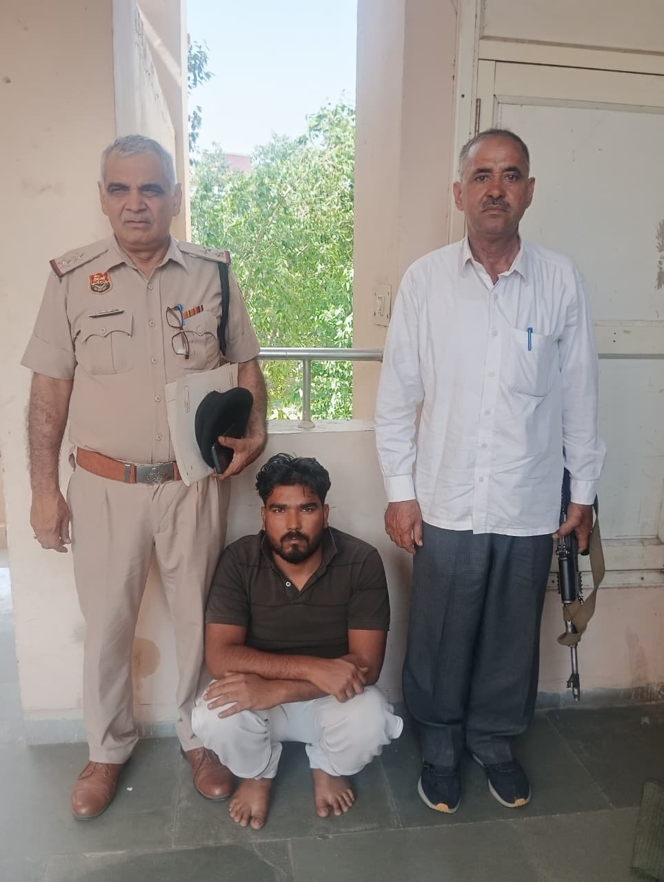 नूंह में अवैध हथियारों के साथ दो युवक गिरफ्तार, देसी तमंचे व कारतूस बरामद