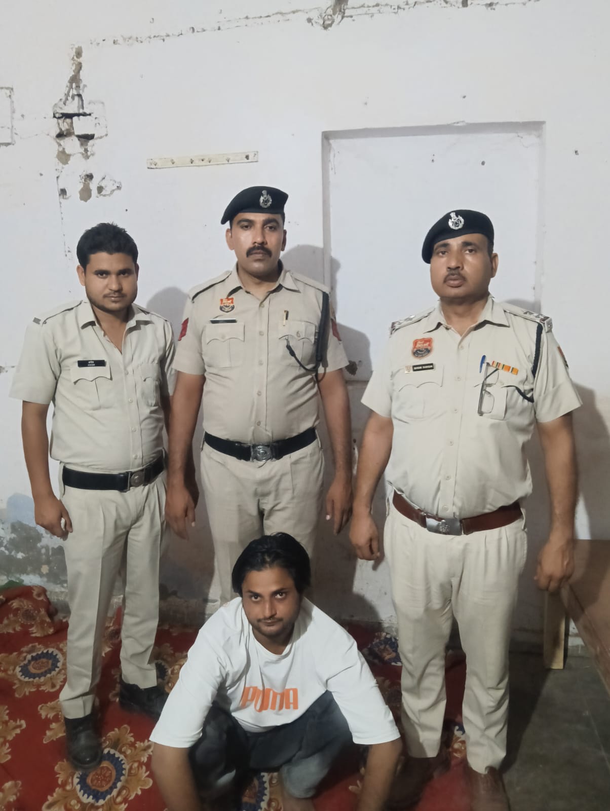 पुन्हाना पुलिस की बड़ी कार्रवाई: चोरी की अपाचे बाइक सहित वांछित आरोपी गिरफ्तार