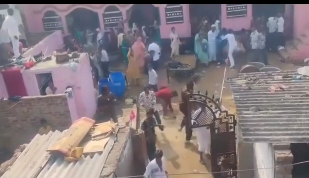 नोटों की माला को लेकर दो जीजा आपस में भिड़े, जमकर चले लात-घूंसे , बिगड़ा जश्न का माहौल