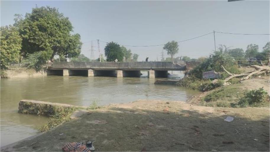 पानीपत में बुजुर्ग दंपती ने नहर में लगाई छलांग, किनारे पर मिली स्कूटी और चप्पल,घरेलू कलह में उठाया खाैफनाक कदम