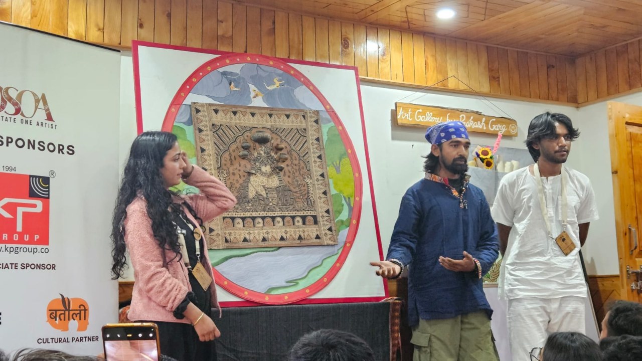 रायपुर के युवा कलाकार उत्तम साहू का राष्ट्रीय मंच पर जलवा, OSOA में छत्तीसगढ़ की पारंपरिक टेराकोटा कला को दिलाई नई पहचान