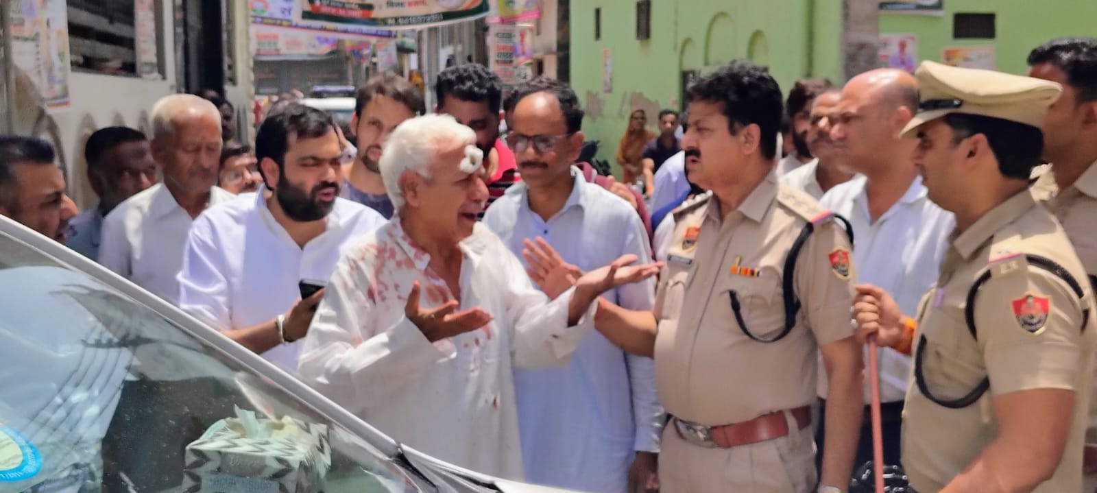 Breaking News : रेवाड़ी में चुनावी विजय जुलूस के दौरान बवाल, पूर्व पार्षद और नवनिर्वाचित पार्षद पर जानलेवा हमला, इलाके में तनाव