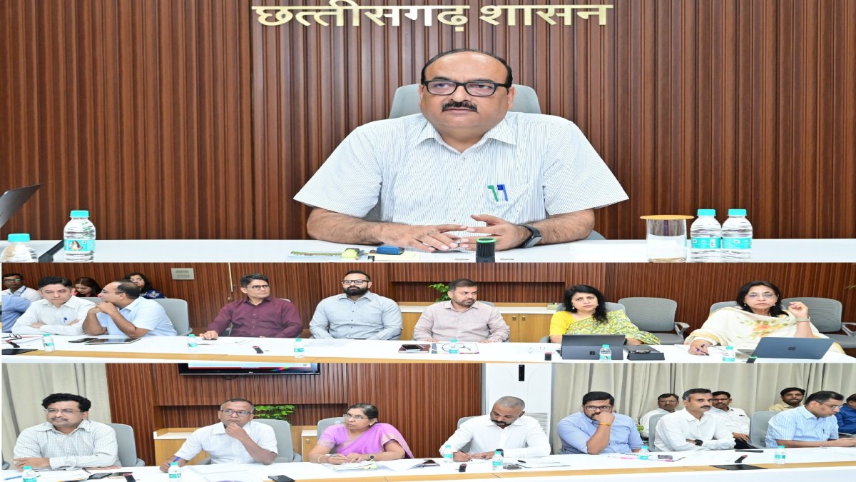 नियद नेल्लानार 2.0: मुख्य सचिव विकासशील ने की समीक्षा, गांव-गांव तक पहुंचेंगी प्रमुख योजनाएं