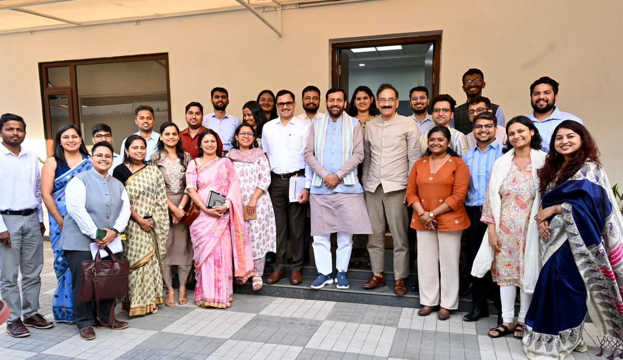 CM सैनी ने सुशासन सहयोगियों से मुलाकात कर मांगी ग्राउंड रिपोर्ट, “विकसित भारत-2047” का रखा लक्ष्य