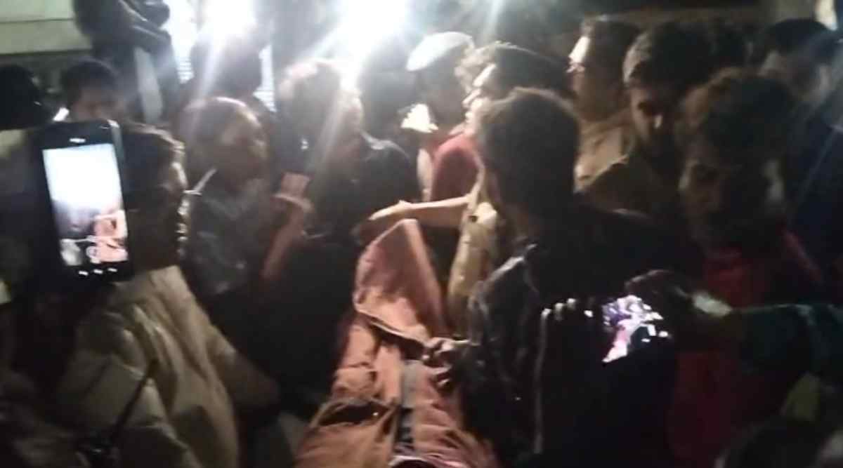 तूफानी हवाओं कहर: पानी की टंकी गिरने से मजदूर की मौत, ठेकेदार फरार