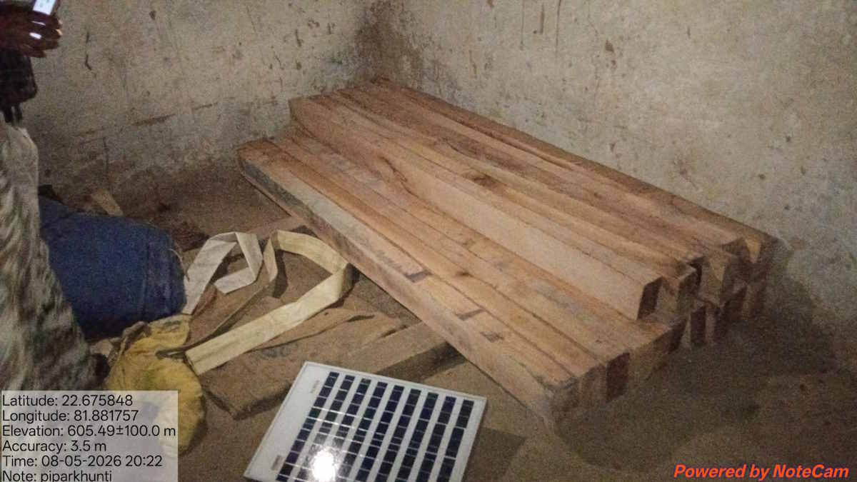 लकड़ी तस्करी के खिलाफ वन विभाग की बड़ी कार्रवाई, 2 लाख रुपए मूल्य के साल चिरान, बड़े लट्ठे किए बरामद