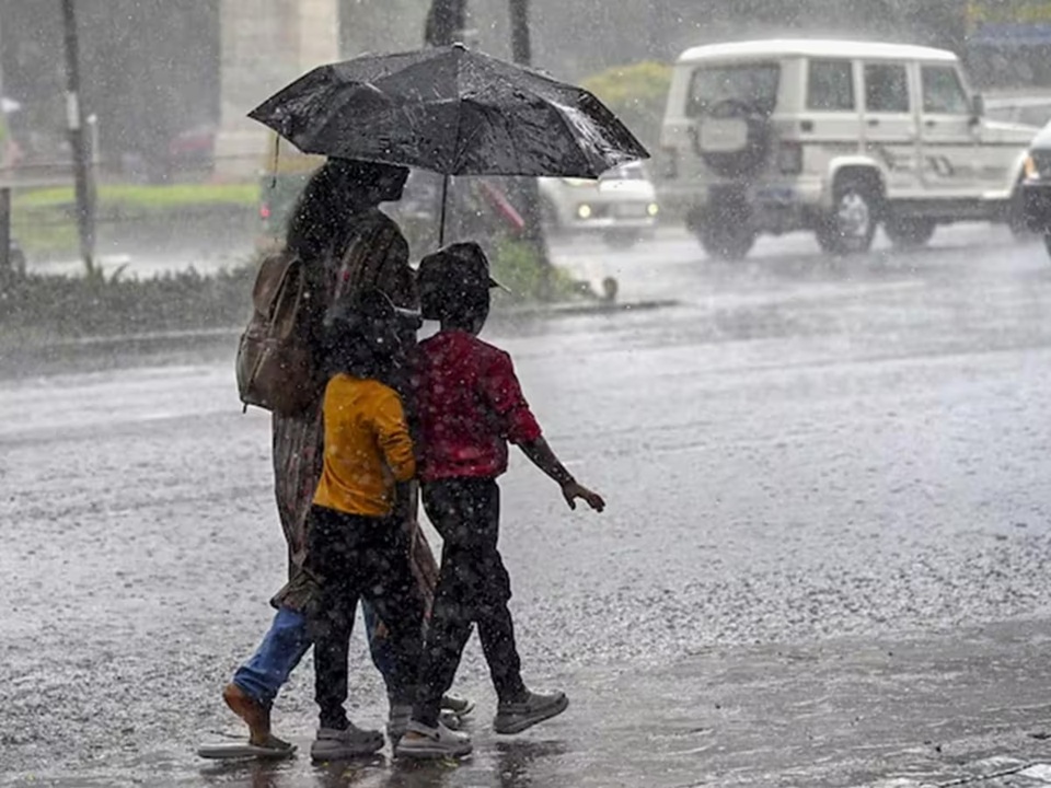 यमुनानगर में सुबह छाया घना अंधेरा, तेज हवाओं और झमाझम बारिश से गर्मी से मिली भारी राहत