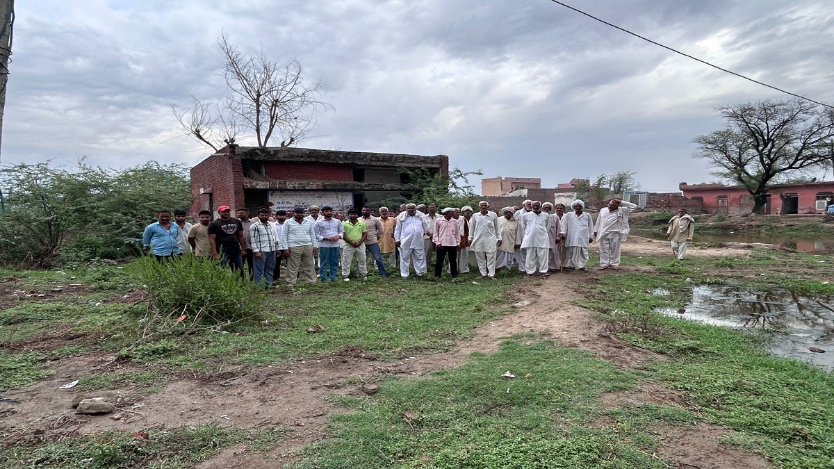 भिवानी नगर परिषद के खिलाफ फूटा पार्षद और जनता का गुस्सा, 4 साल से नहीं हुई सुनवाई तो पहुंचे समाधान शिविर