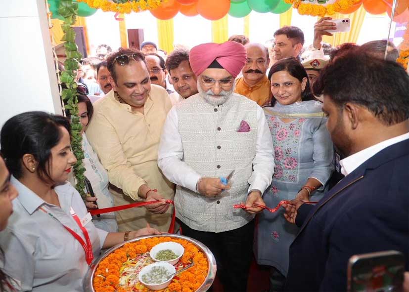 विकासपुरी में अत्याधुनिक आधार सेवा केंद्र का उद्घाटन, UIDAI के विस्तार अभियान को मिलेगी गति