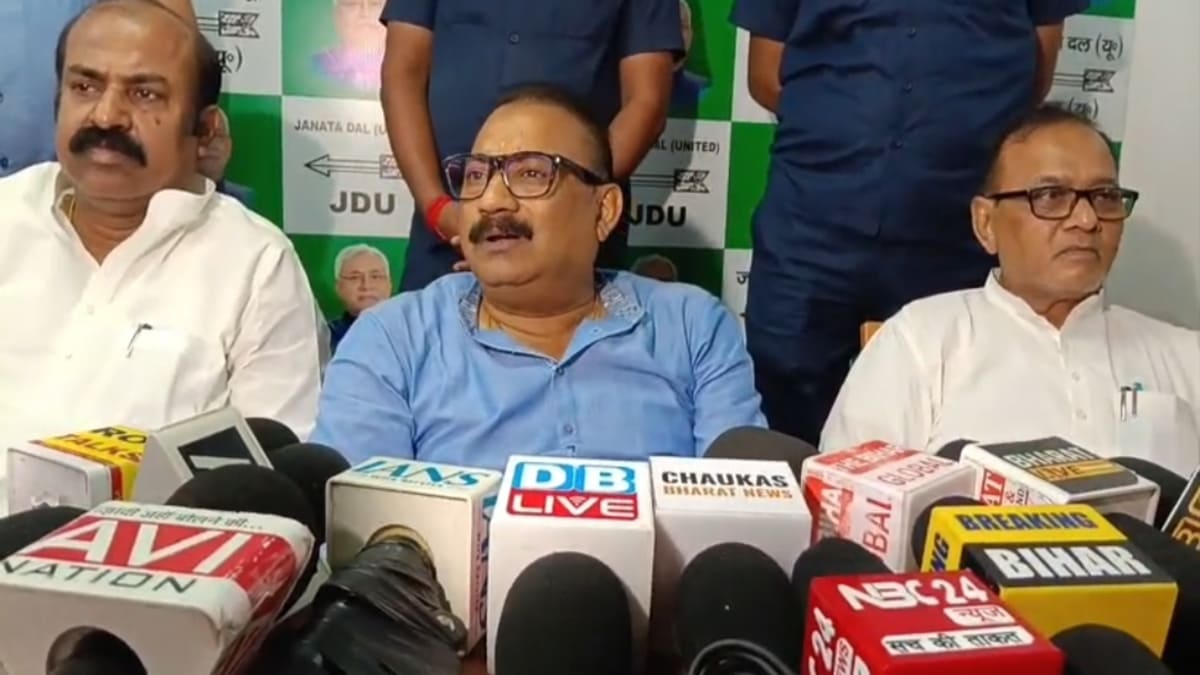 मुजफ्फरपुर अग्निकांड और पटना घटना पर मंत्री अशोक चौधरी का बड़ा बयान, जांच के दिए निर्देश