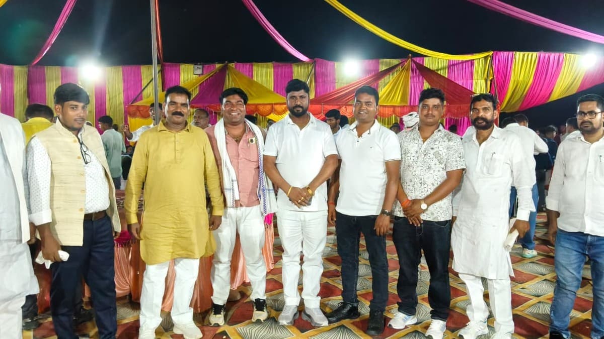 ​बेटी की शादी में टूटा उम्मीदों का पहाड़, मसीहा बनकर पहुंचे बसपा नेता ने दी एक लाख की मदद