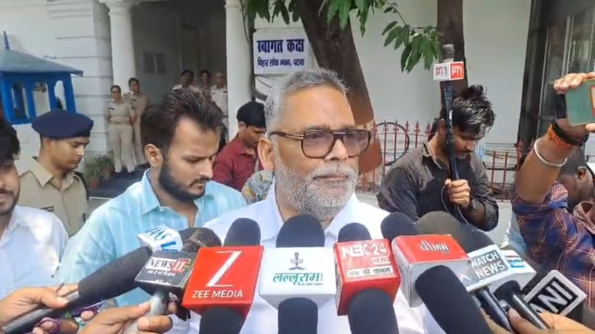 राज्यपाल से मिले पूर्णिया सांसद पप्पू यादव: निजी अस्पतालों की मनमानी और विश्वविद्यालयों में भ्रष्टाचार पर की शिकायत