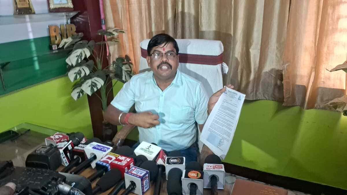 मुजफ्फरपुर में निजी अस्पताल में किन कारणों से लगी थी आग, जानें क्या बोले जन स्वास्थ्य कल्याण समिति के सचिव