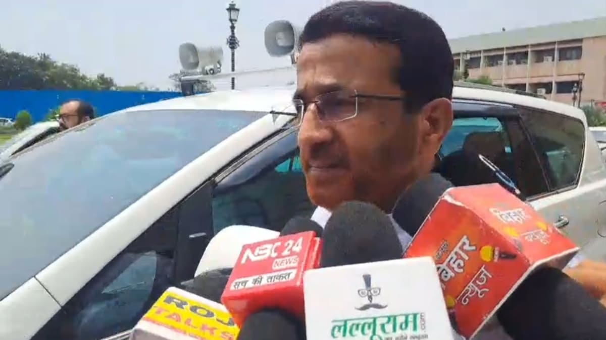 एनडीए के सभी उम्मीदवार जीतेंगे विधान परिषद चुनाव, तेजस्वी यादव को गायब रहने की आदत, जानें ऐसा क्यों बोले संजय सिंह टाइगर