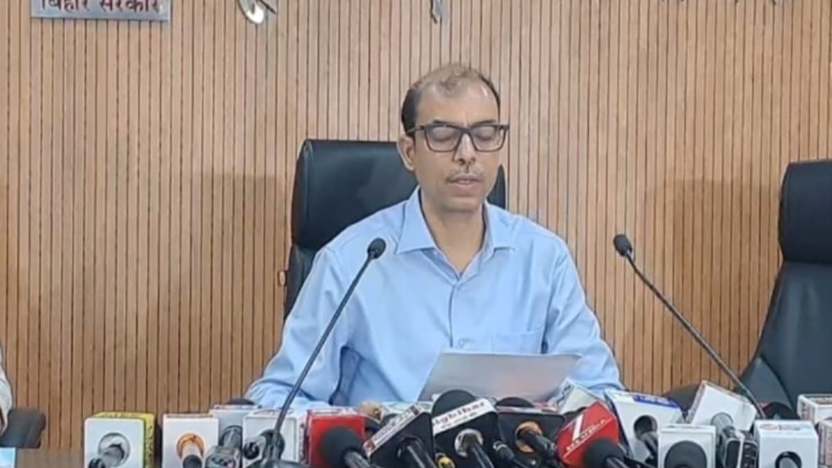 ​बिहार कैबिनेट के बड़े फैसले: जमीन मापी शुल्क में बढ़ोतरी, पेंशन का समय तय और स्वास्थ्य व्यवस्था का डिजिटलीकरण