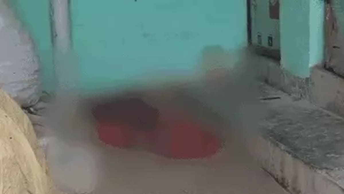 अवैध संबंध में बाधा बना तो टीचर ने ली मासूम की जान, पुलिस ने किया खुलासा, टॉयलेट पाइप से लटकी मिली लाश