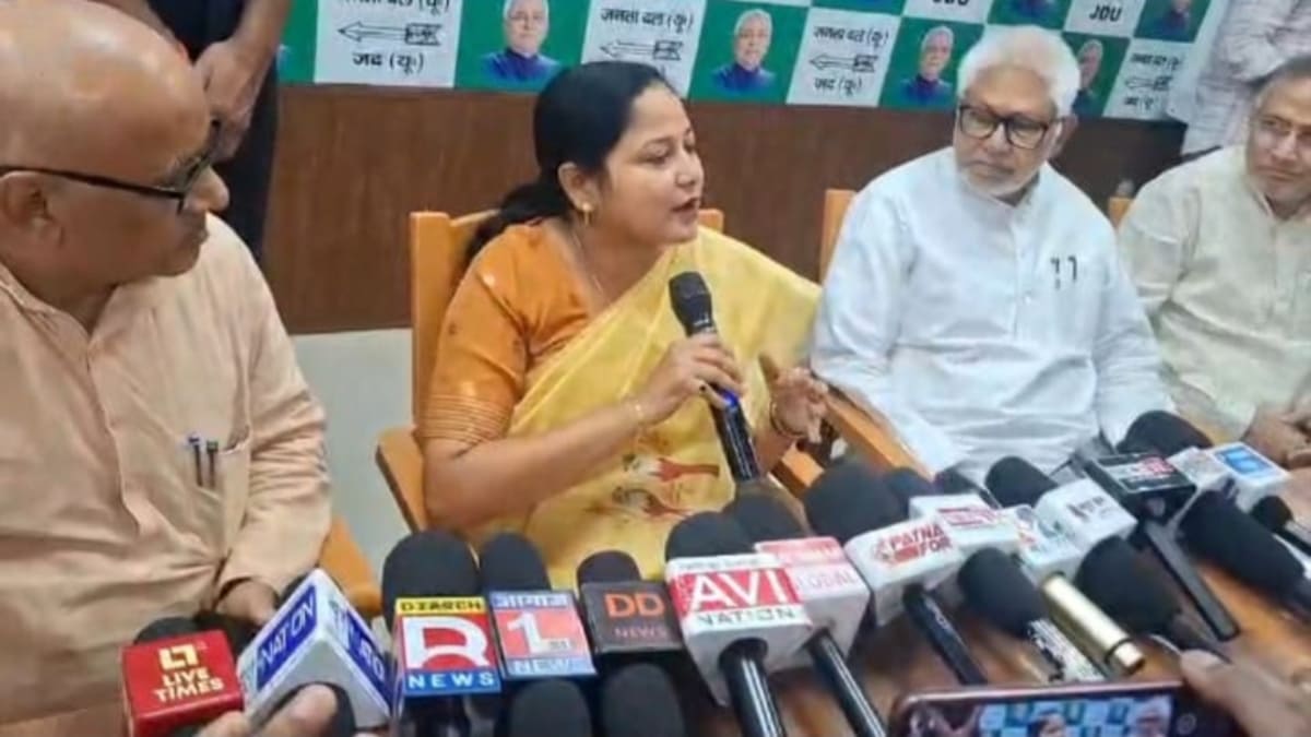 खजाना खाली होने के दावे पर भड़कीं मंत्री श्वेता गुप्ता, तेजस्वी यादव को घेरा और निशांत कुमार की डिग्री पर कही ये बात
