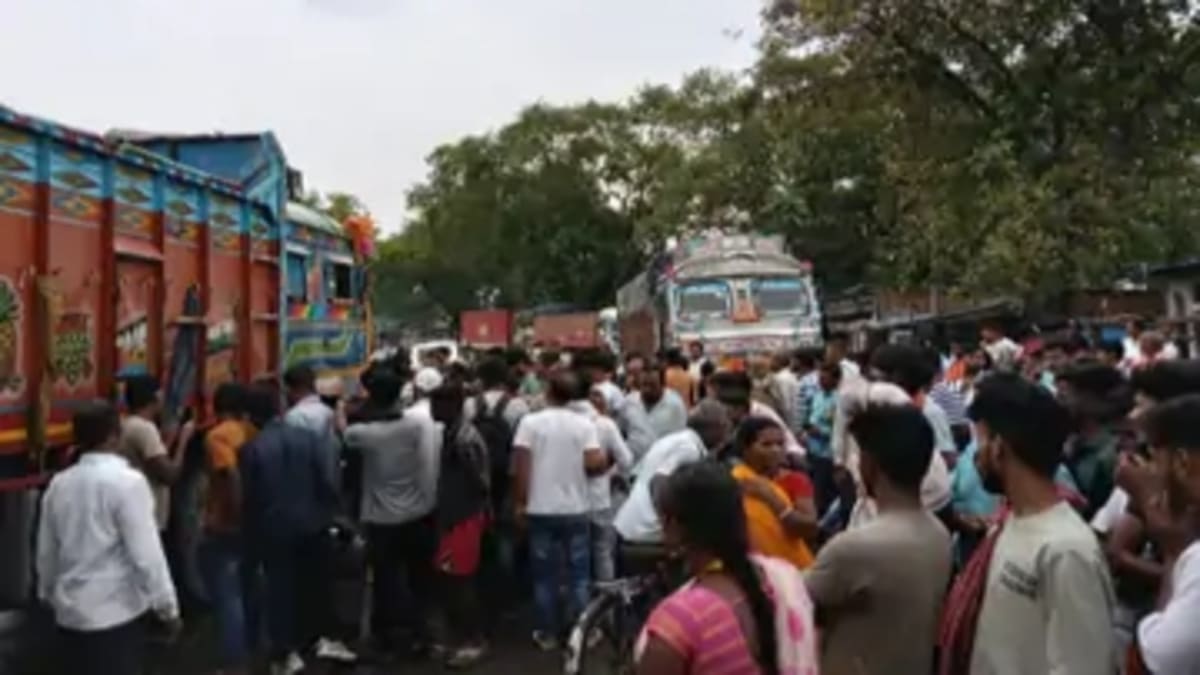 ​अरवल में पेंशन लेने जा रहे बुजुर्ग दंपति को ट्रक ने रौंदा, पति की मौत, पत्नी घायल