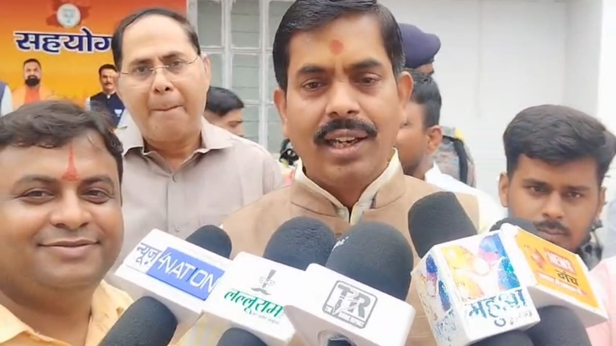 ​लालू के जन्मदिन पर तेजस्वी को नसीहत: BJP नेता जीवन कुमार बोले- पिता से सीखें, अभी आपको बहुत कुछ सीखने की जरूरत है
