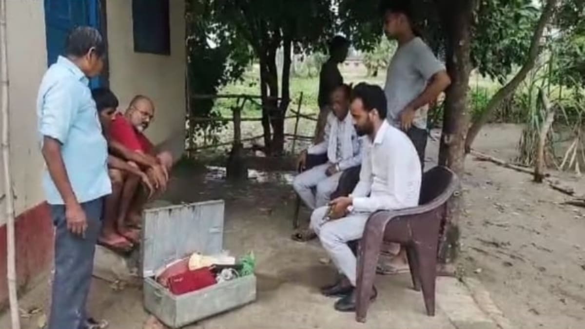 नगरा के कादीपुर बंगरा में घर का ताला तोड़कर बड़ी चोरी, लाखों की संपत्ति साफ