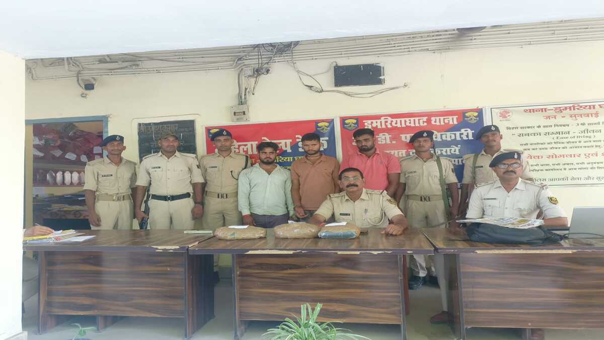 NH-27 पर पुलिस की घेराबंदी: अर्टिगा कार से 10.54 किलो अफीम बरामद, 4 तस्कर गिरफ्तार