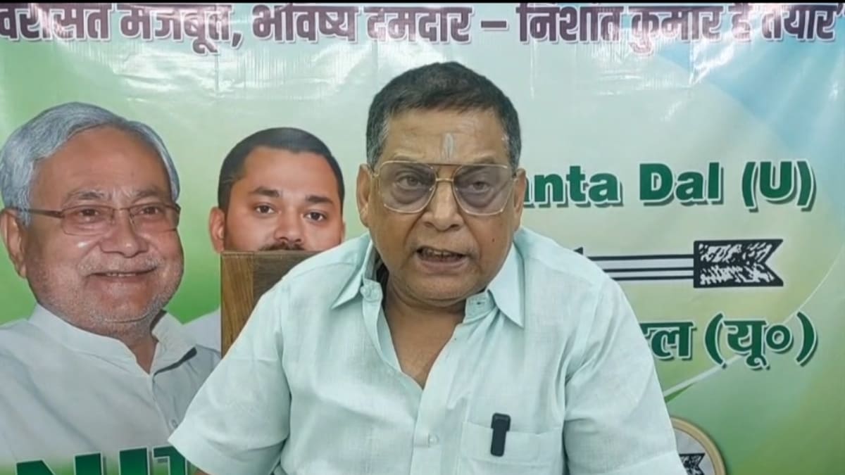 ​राबड़ी देवी के कंगन उपहार विवाद की जांच करेगी EOU? JDU ने सौंपा पत्र, जानिए क्या है पूरा मामला