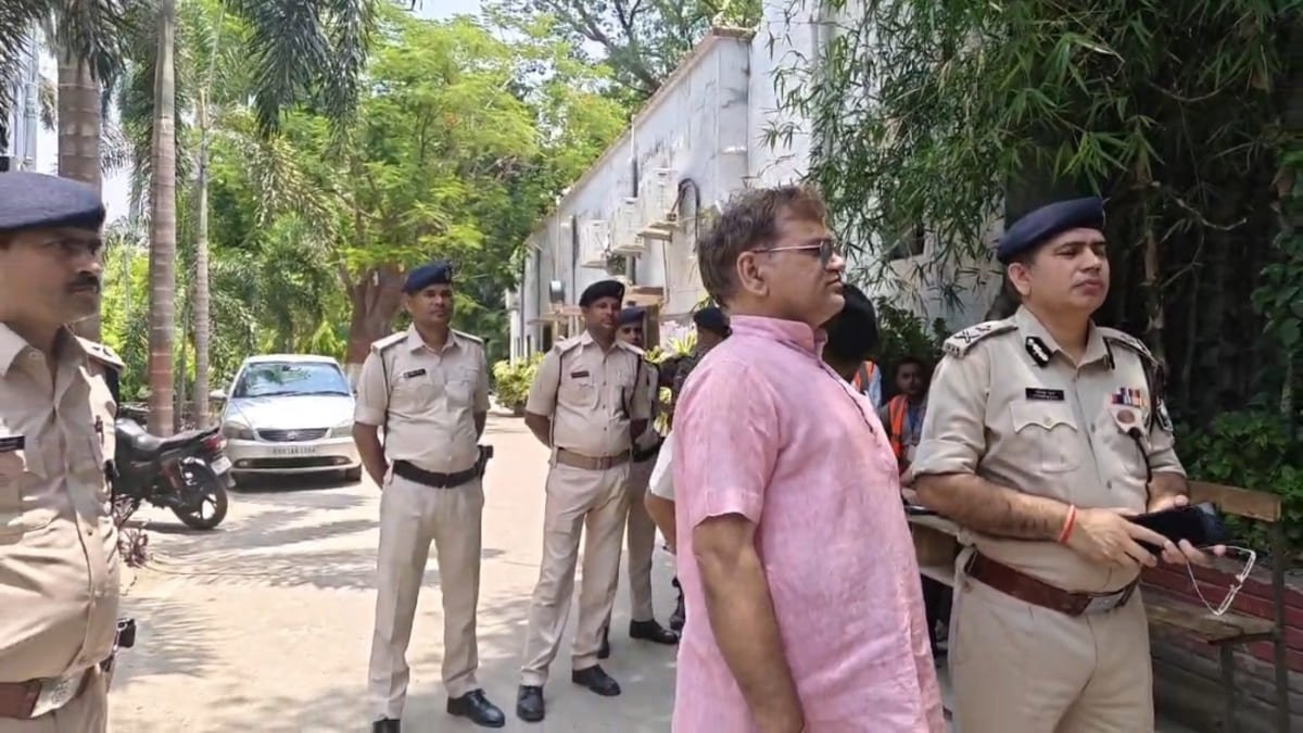 पटना में सिपाही भर्ती परीक्षा: IG जितेंद्र राणा की कड़ी चेतावनी, उपद्रवियों के वीडियो फुटेज से पुलिस कर रही कार्रवाई